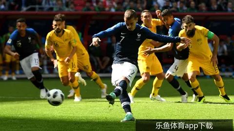 金世煐首轮独占鳌头，64杆领跑锦标赛殷若宁并列第24，科达并列第39位